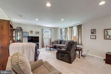 HAMPSTEAD - Residential