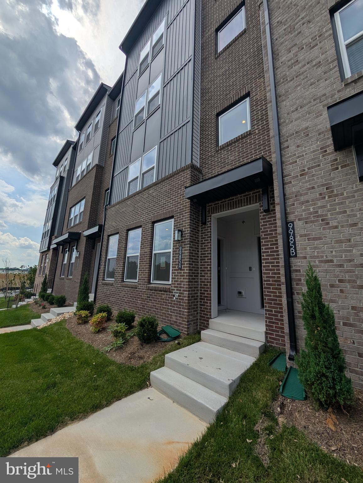 PADDOCK POINTE - Residential Lease