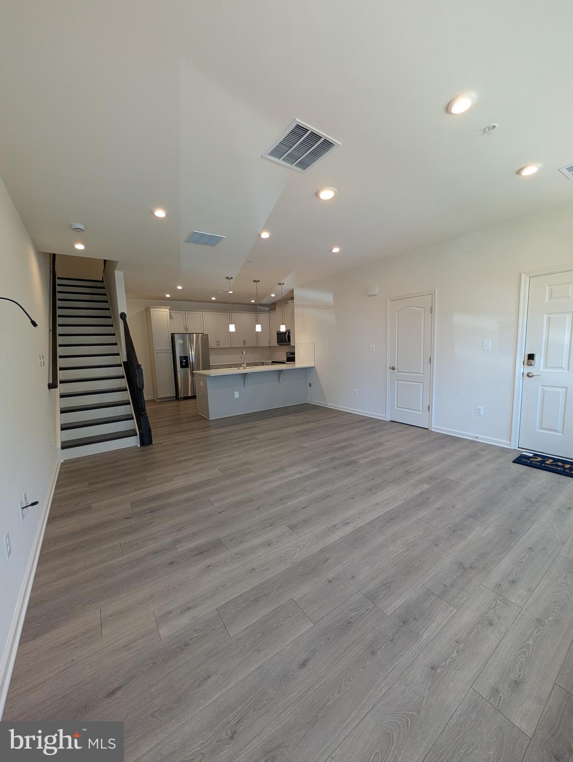 PADDOCK POINTE - Residential Lease