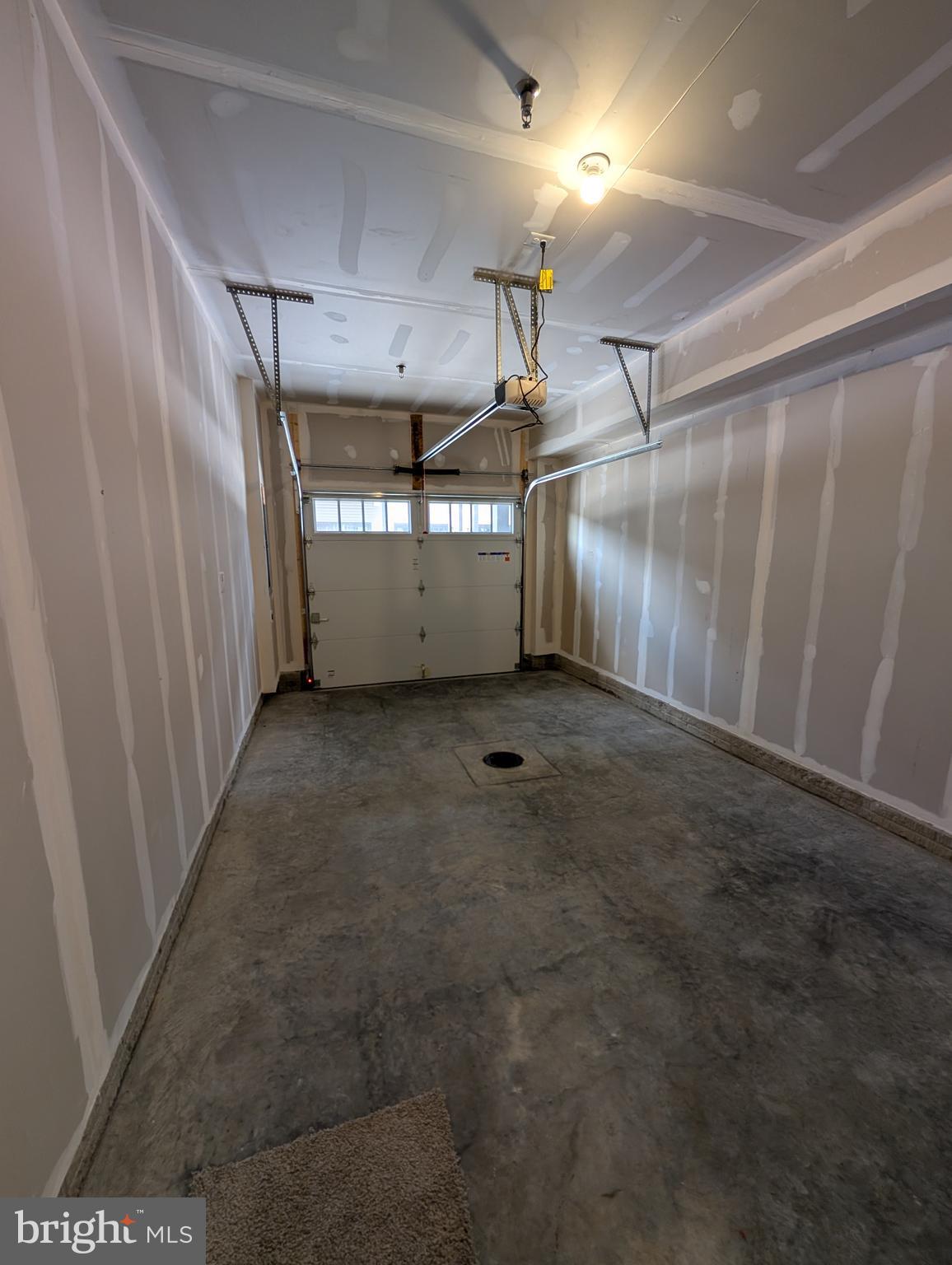 PADDOCK POINTE - Residential Lease