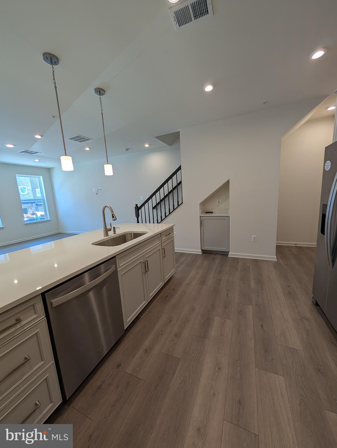 PADDOCK POINTE - Residential Lease