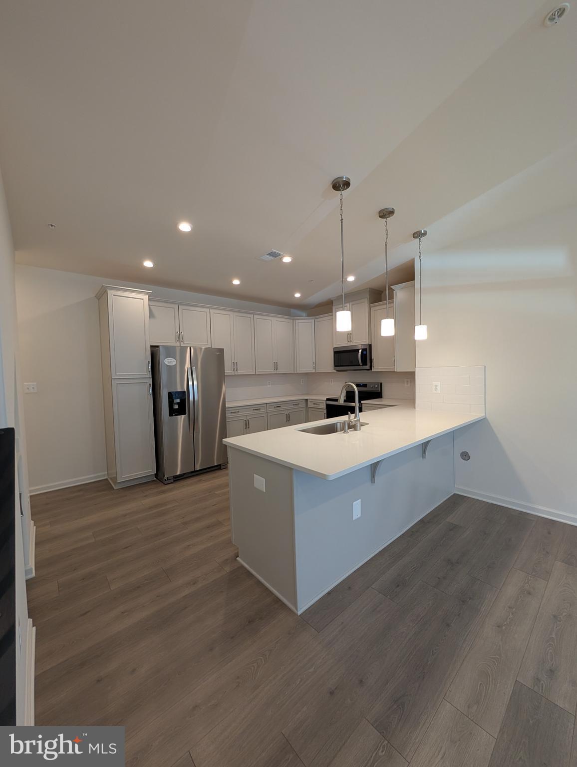 PADDOCK POINTE - Residential Lease