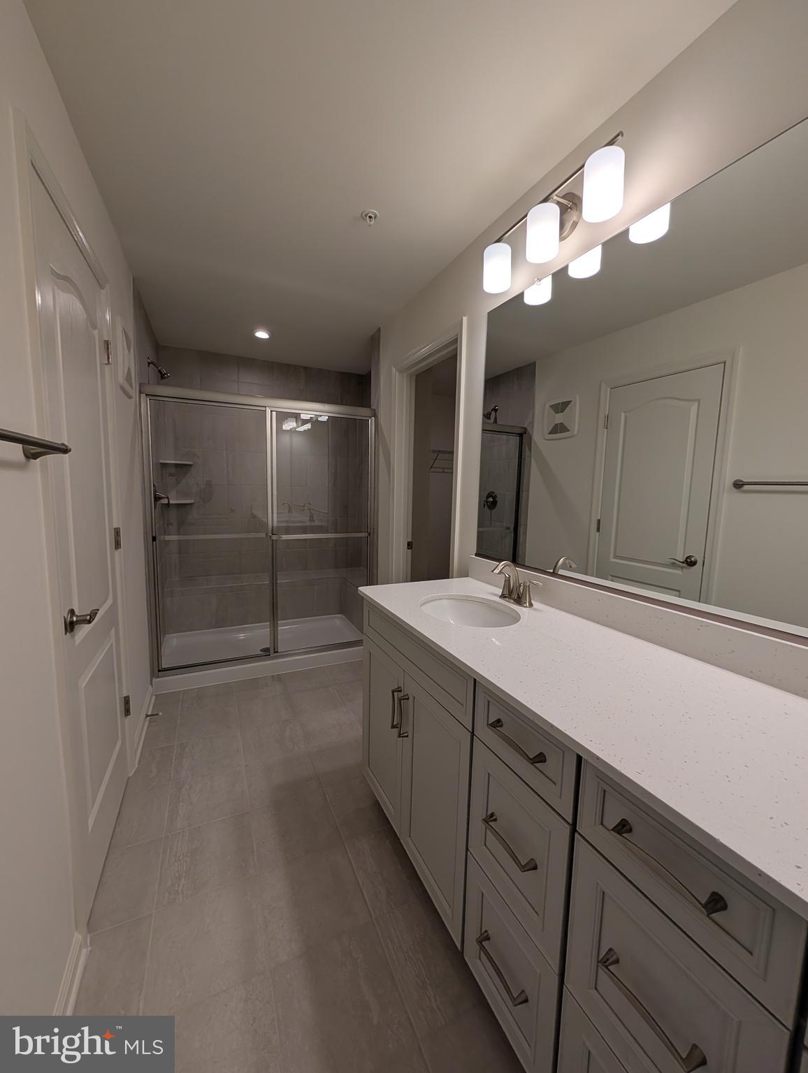 PADDOCK POINTE - Residential Lease