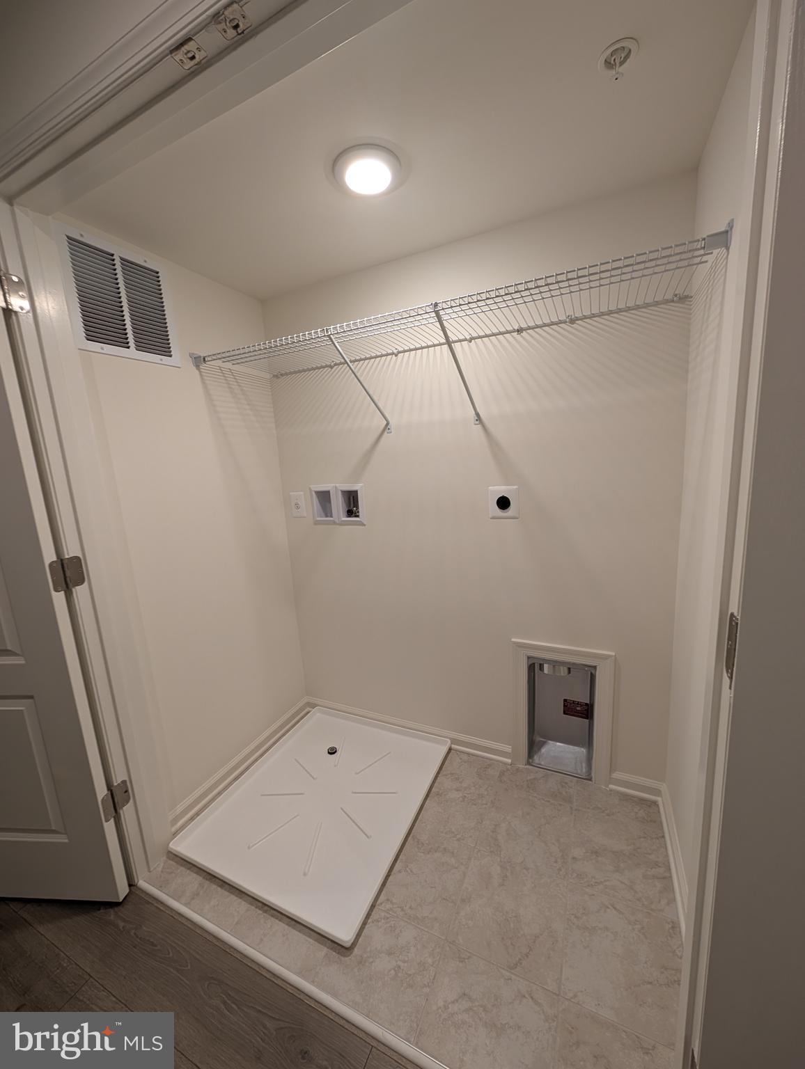 PADDOCK POINTE - Residential Lease