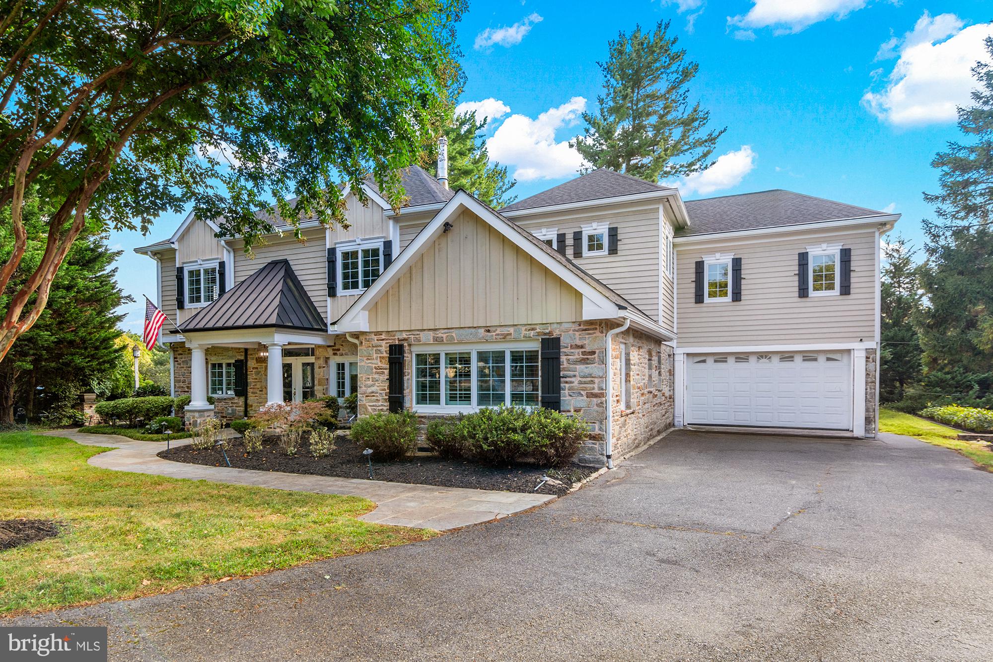 1009 W WIND COURT