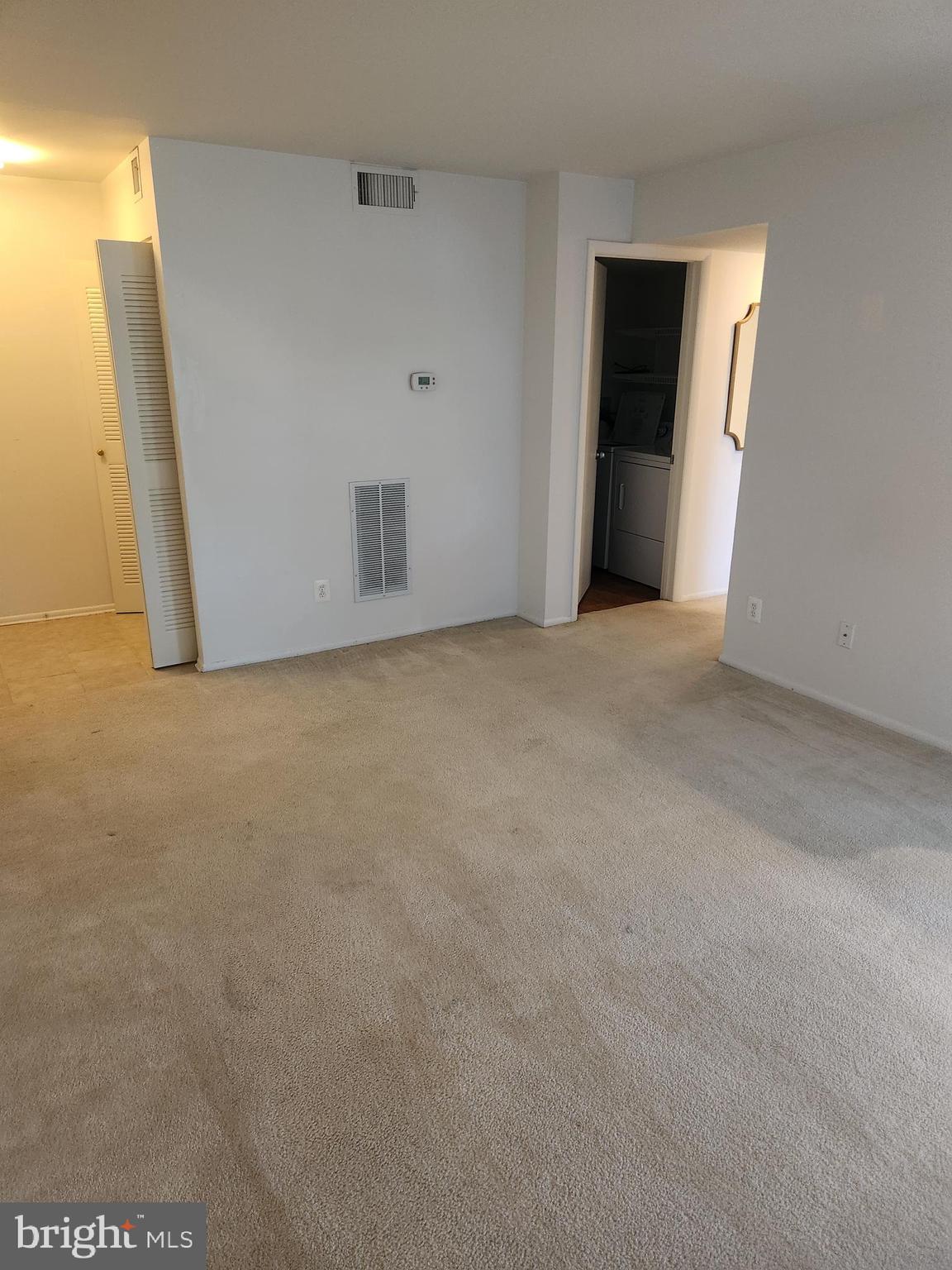 RESTON - Residential Lease