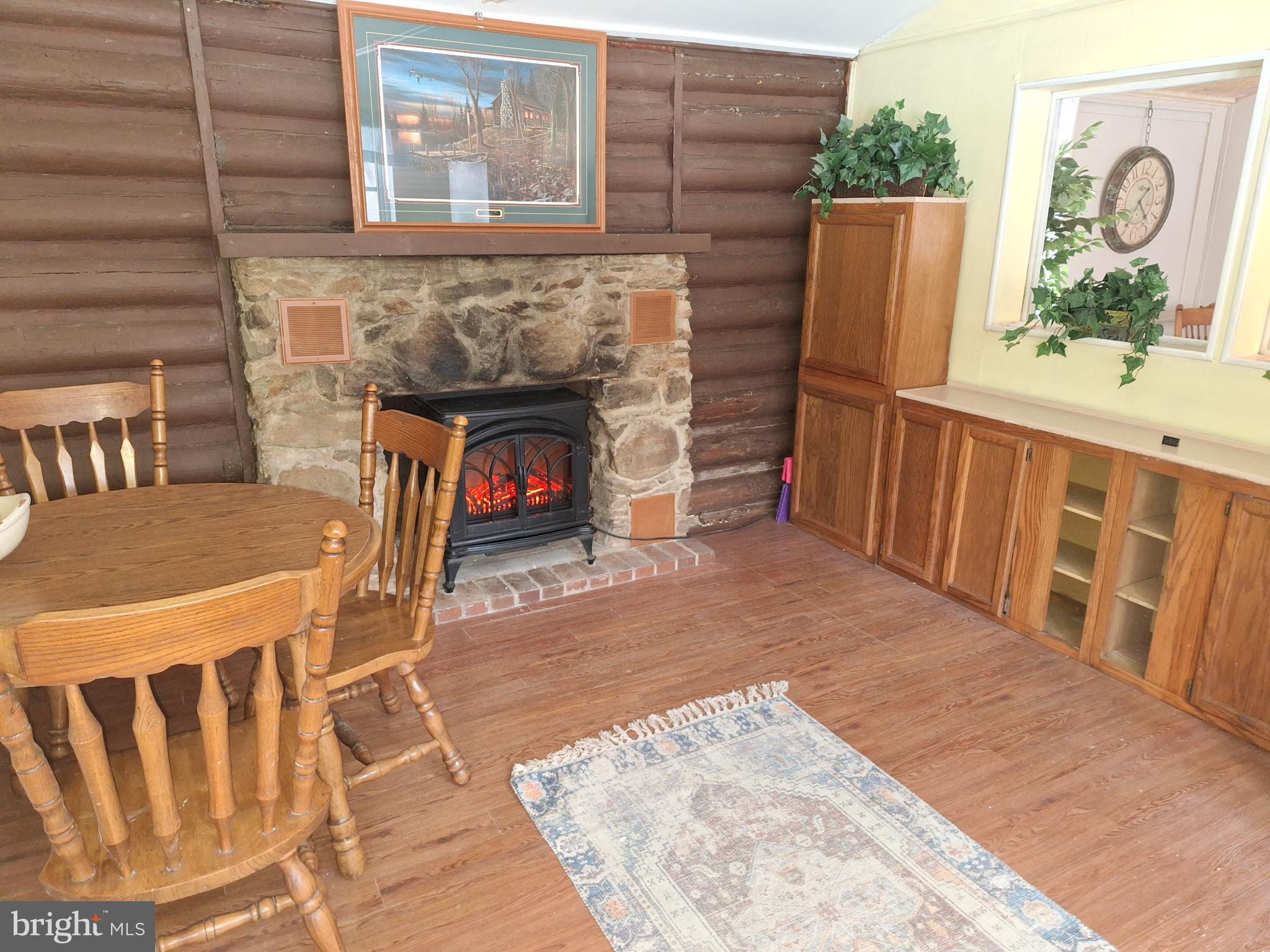 178 HUCKLEBERRY LANE