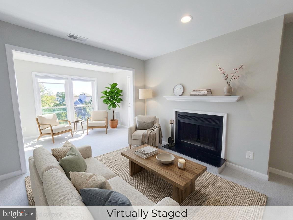 FOUR WINDS AT OAKTON - Residential