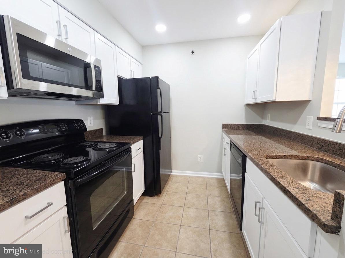 3176 SUMMIT SQUARE DRIVE 4-E4