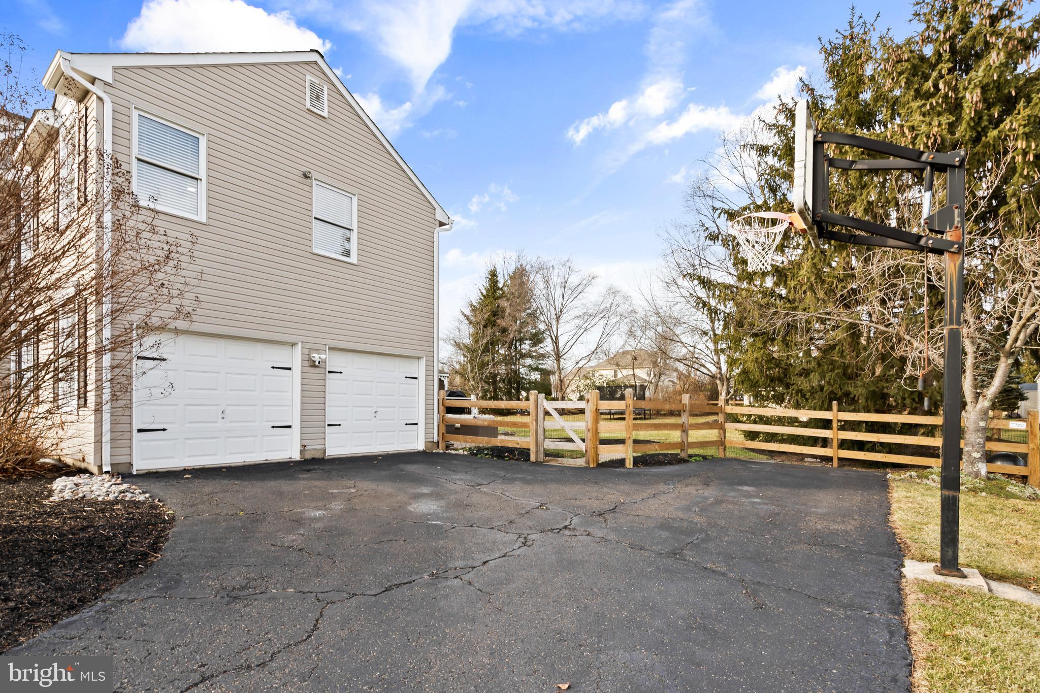 PENNS FIELD AT FAR - Residential