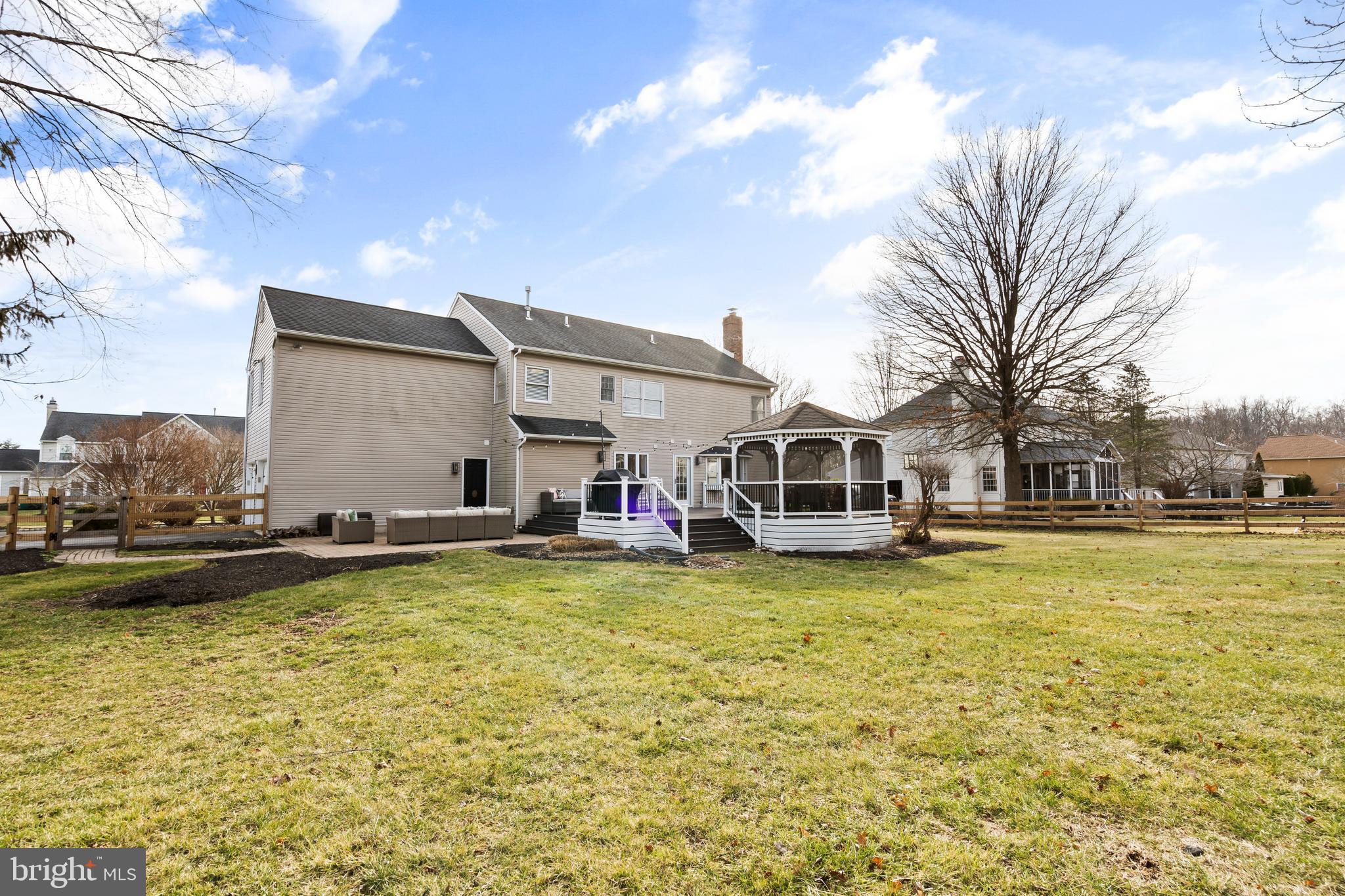 PENNS FIELD AT FAR - Residential