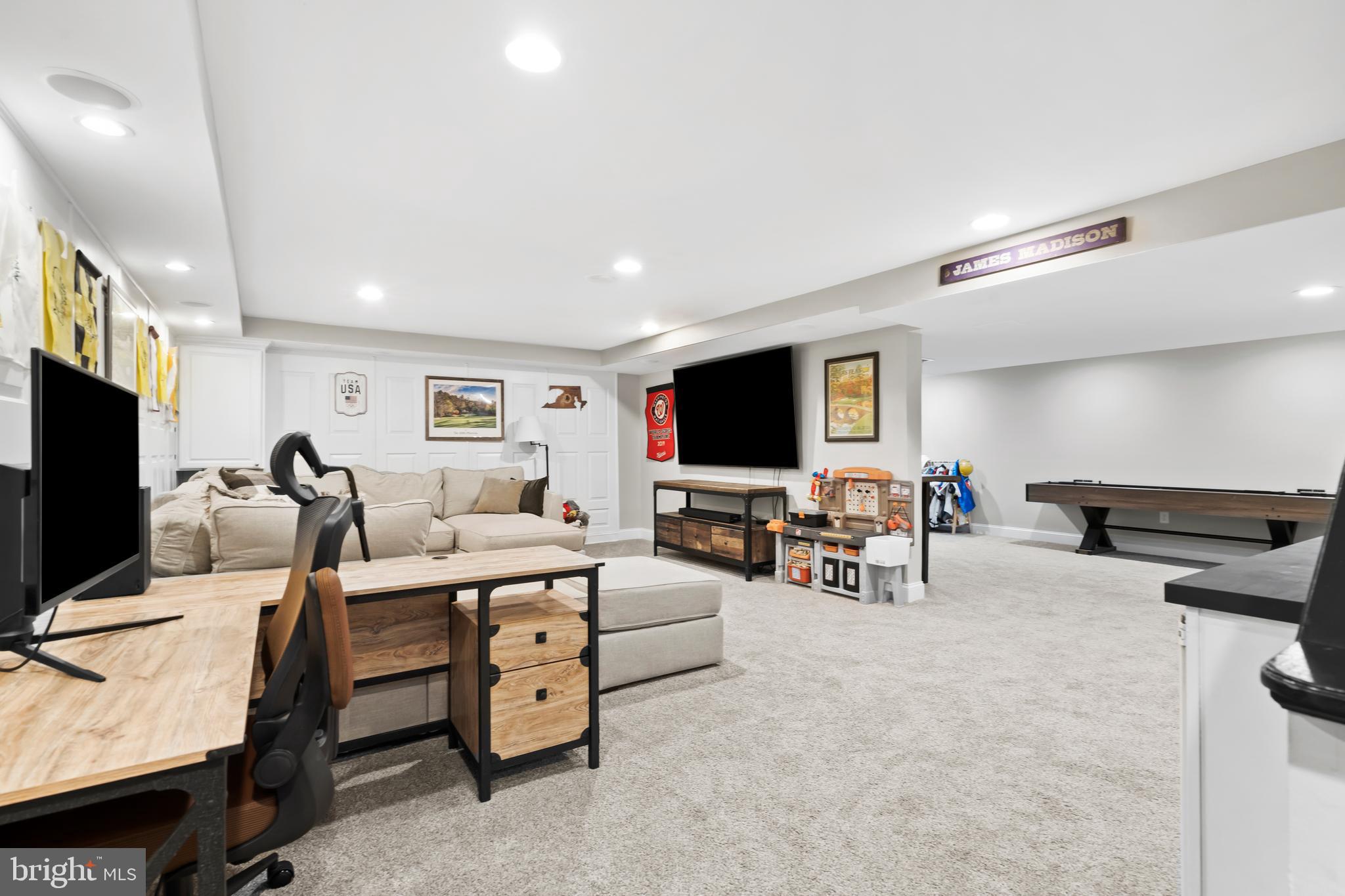 PENNS FIELD AT FAR - Residential