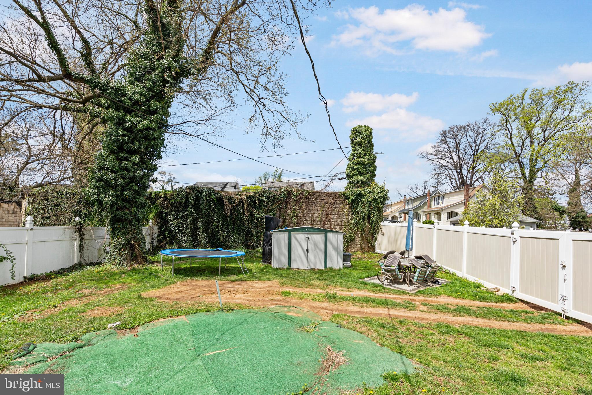 HOWARD PARK - Residential