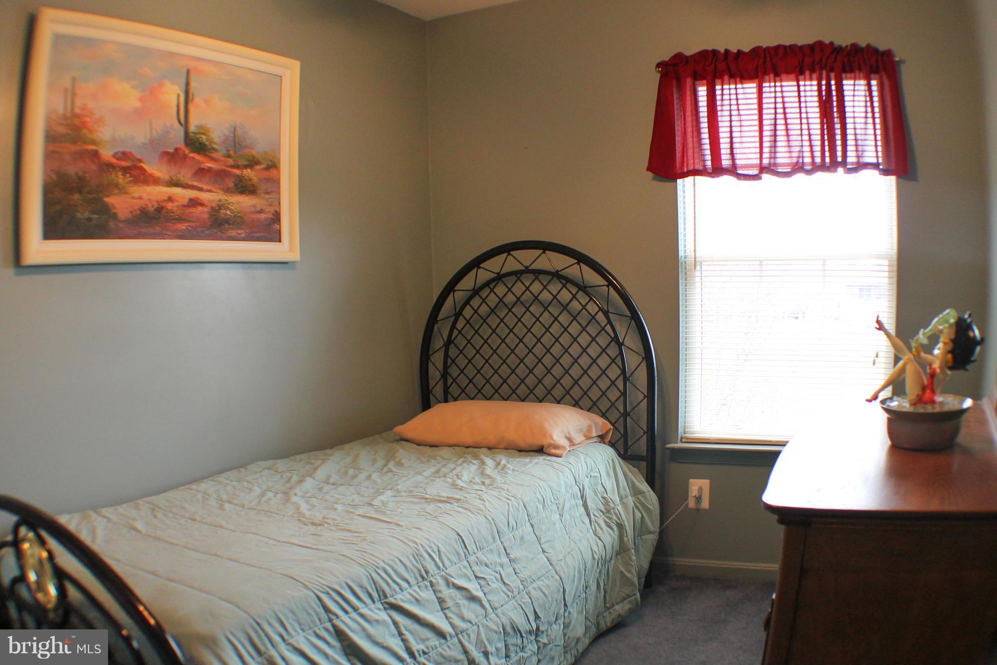 RIDGE COMMONS - Residential