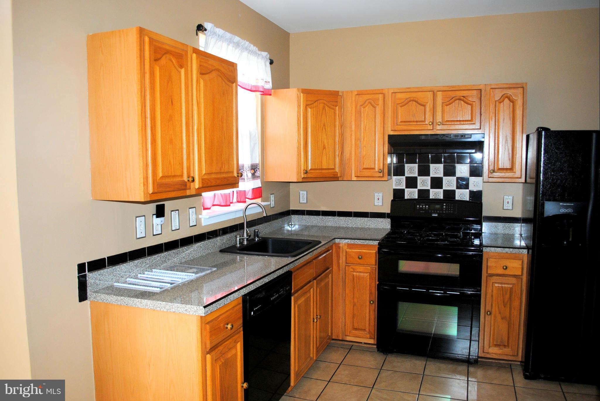 RIDGE COMMONS - Residential