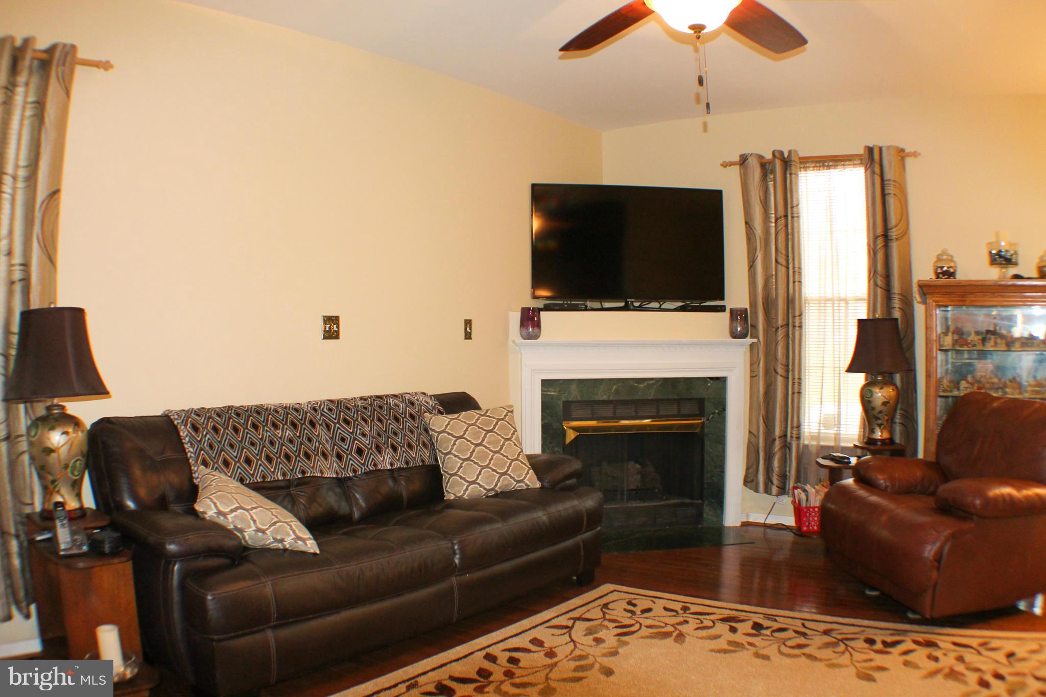 RIDGE COMMONS - Residential