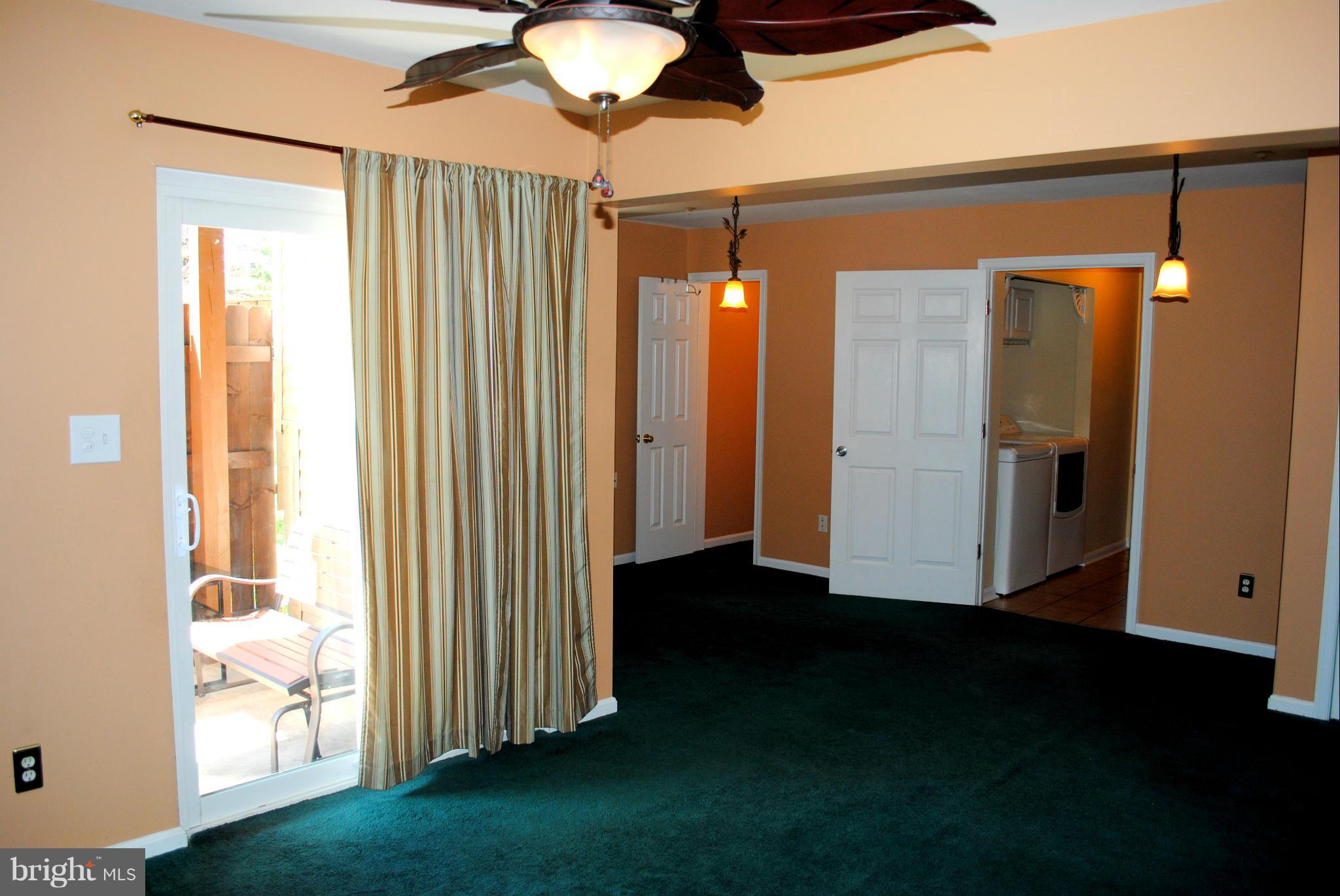 RIDGE COMMONS - Residential