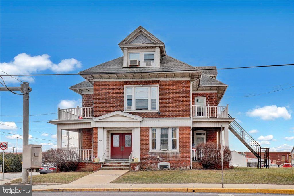 Photo of 100 W Main Street, NEW HOLLAND, PA 17557 (MLS # PALA2065412)