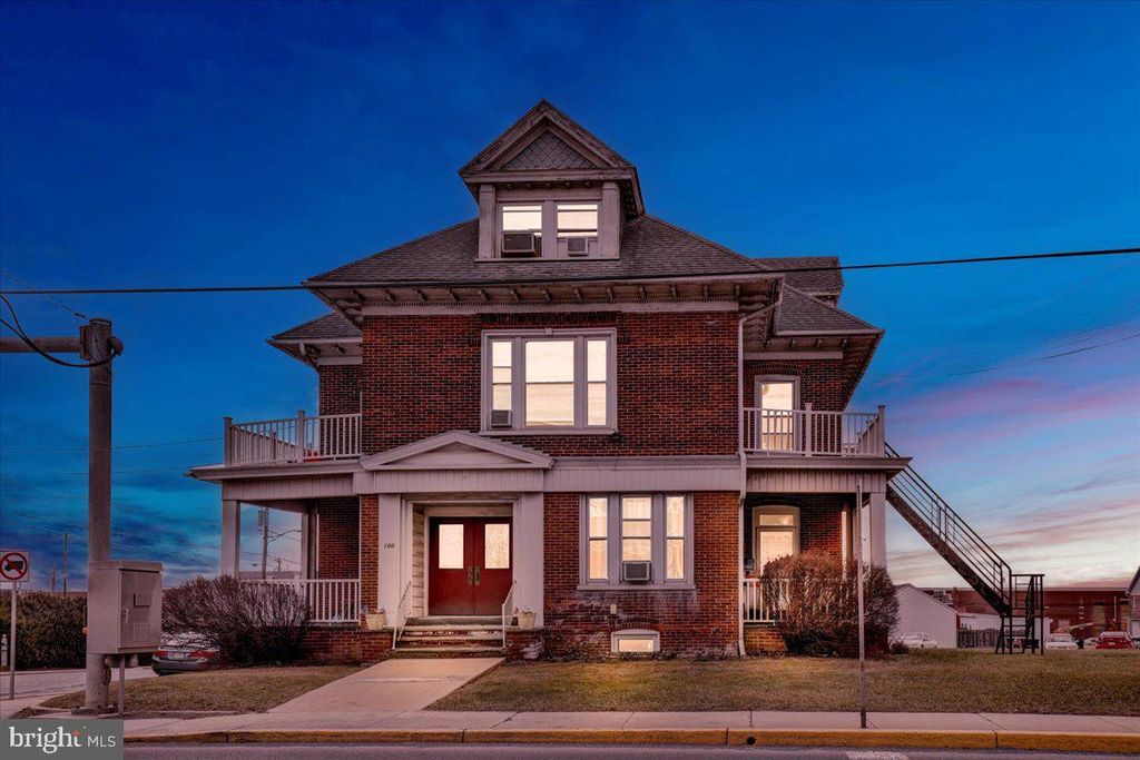 Photo of 100 W Main Street, NEW HOLLAND, PA 17557 (MLS # PALA2065412)