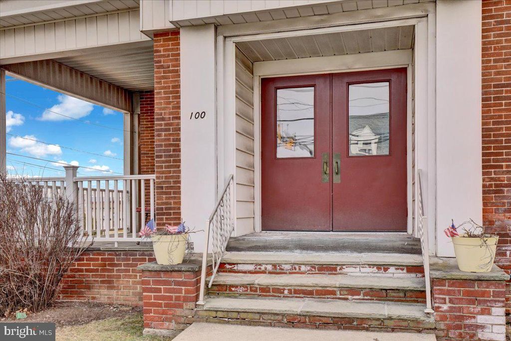 Photo of 100 W Main Street, NEW HOLLAND, PA 17557 (MLS # PALA2065412)