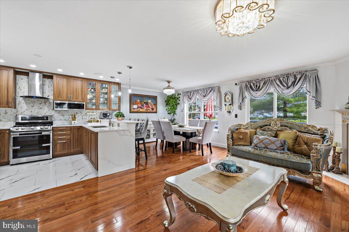 HILLS AT LOCK RIDGE - Residential