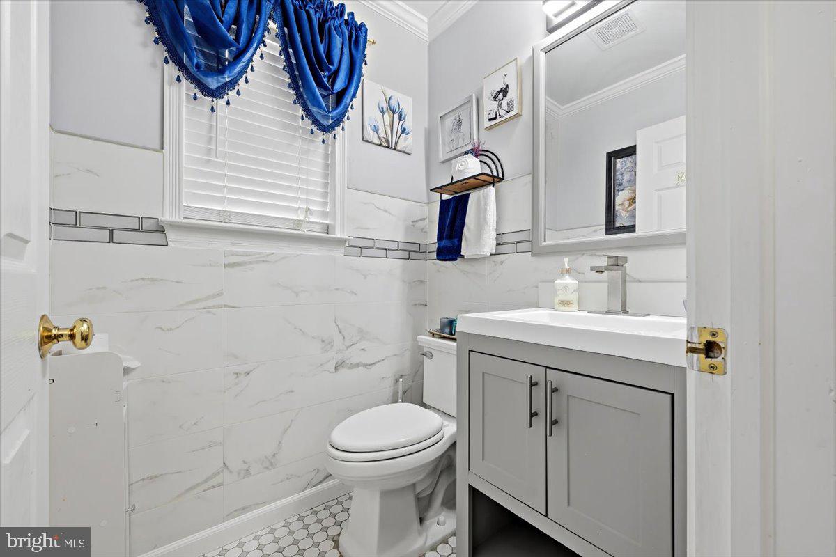 HILLS AT LOCK RIDGE - Residential