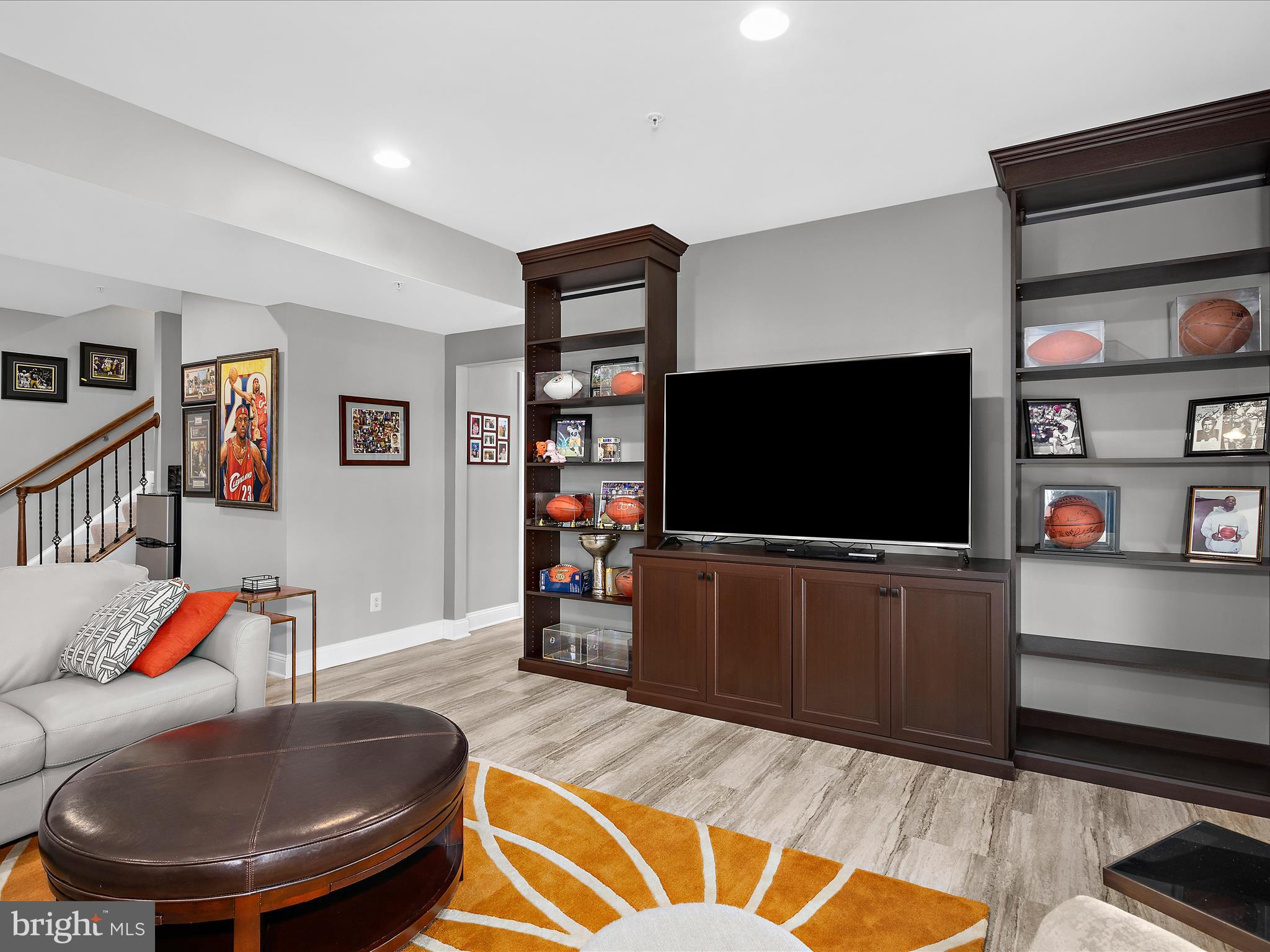 MEADOWVALE - Residential