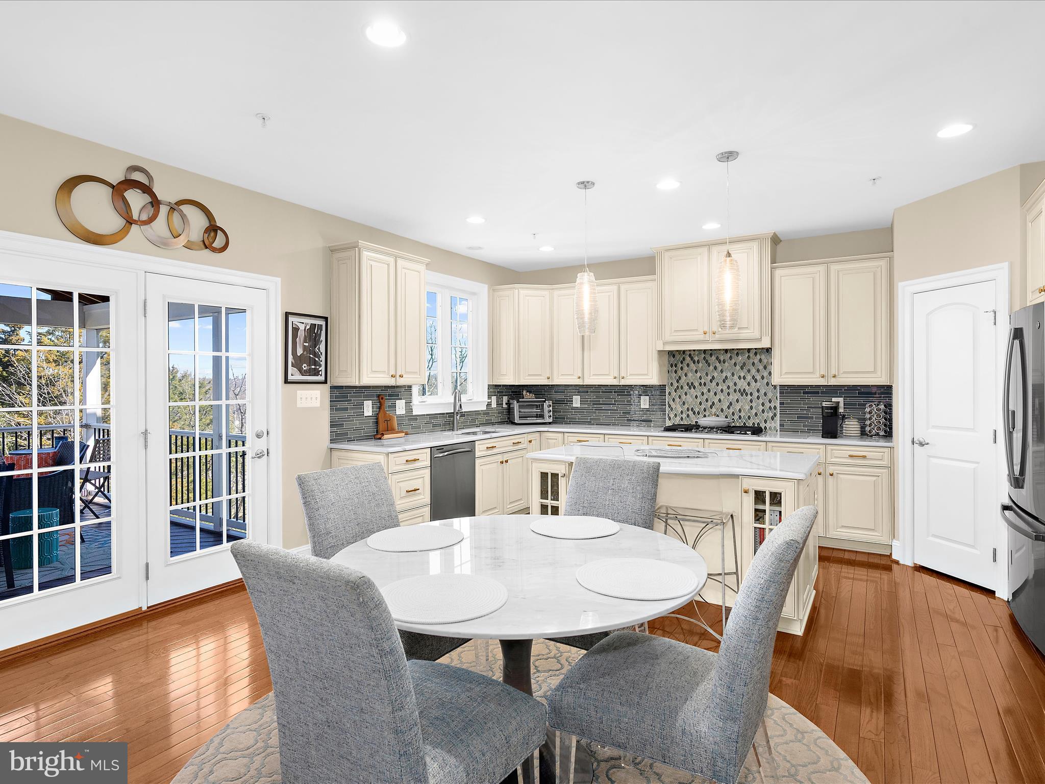 MEADOWVALE - Residential