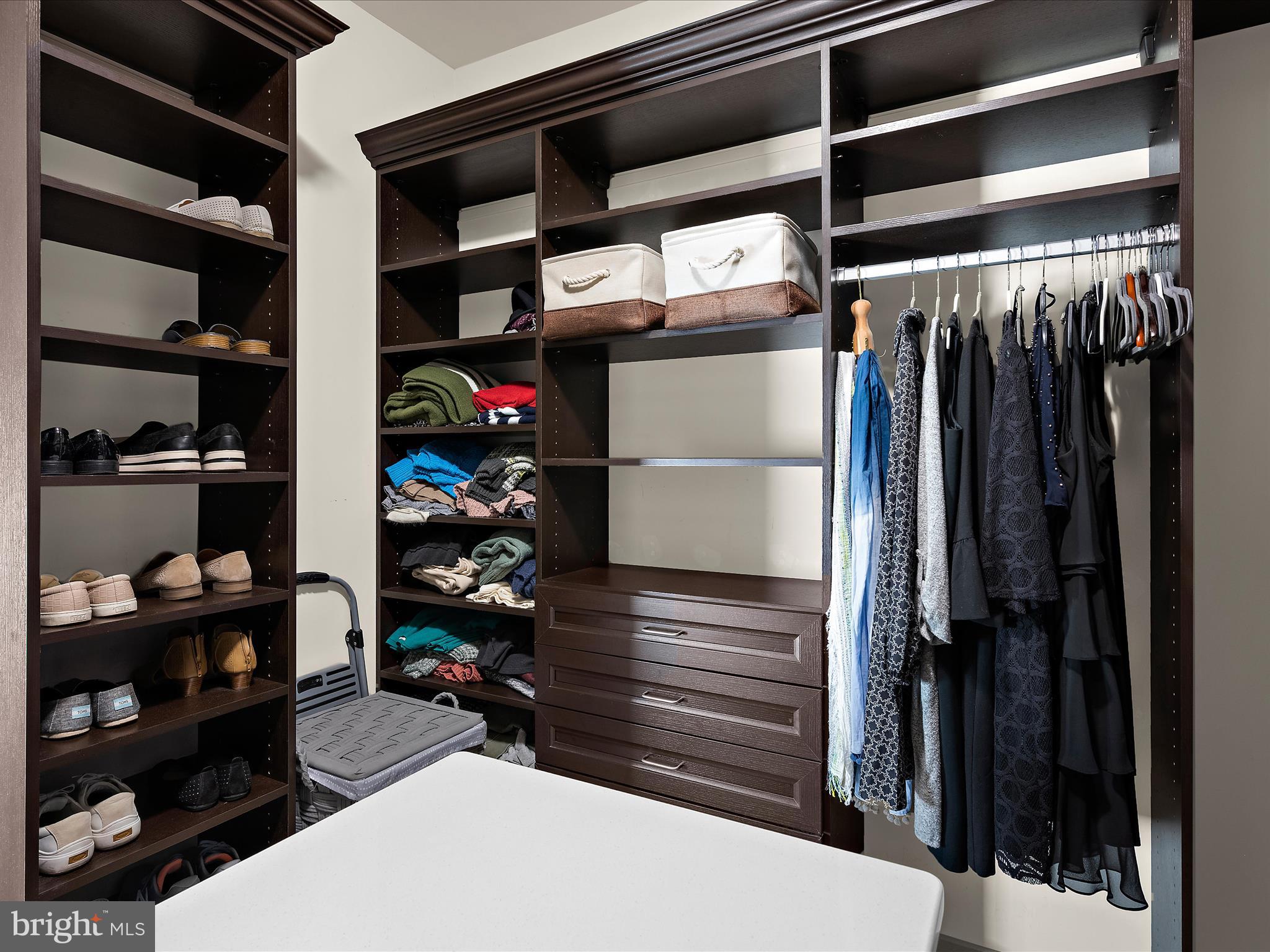 MEADOWVALE - Residential