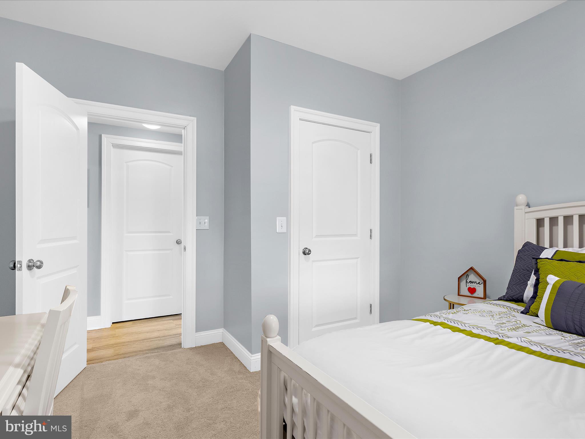 MEADOWVALE - Residential