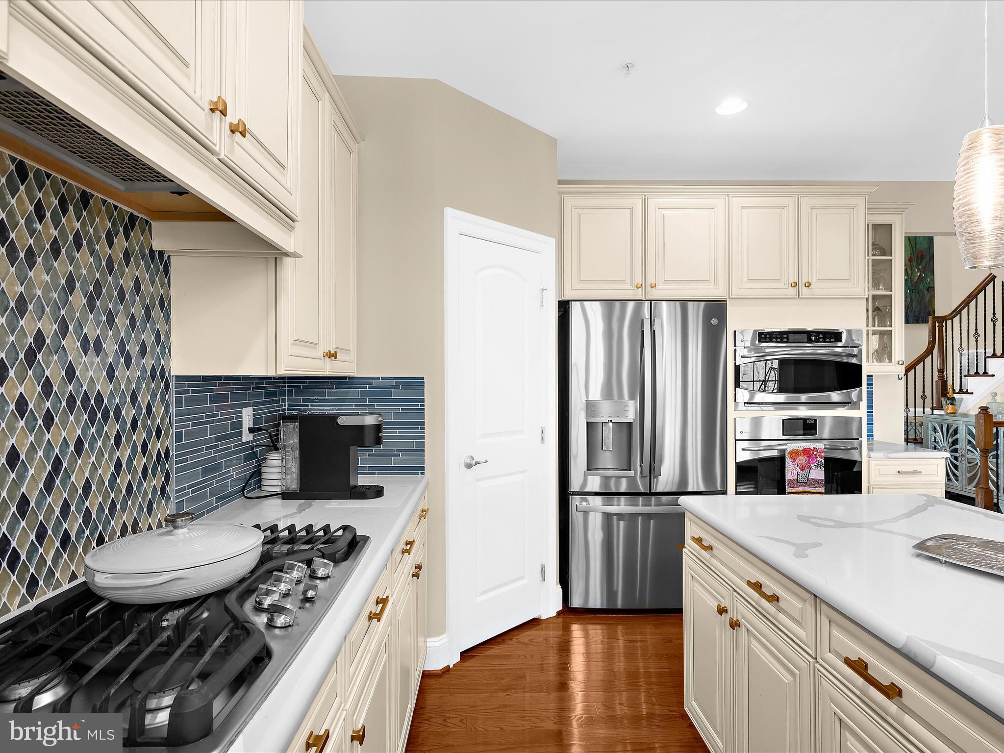 MEADOWVALE - Residential