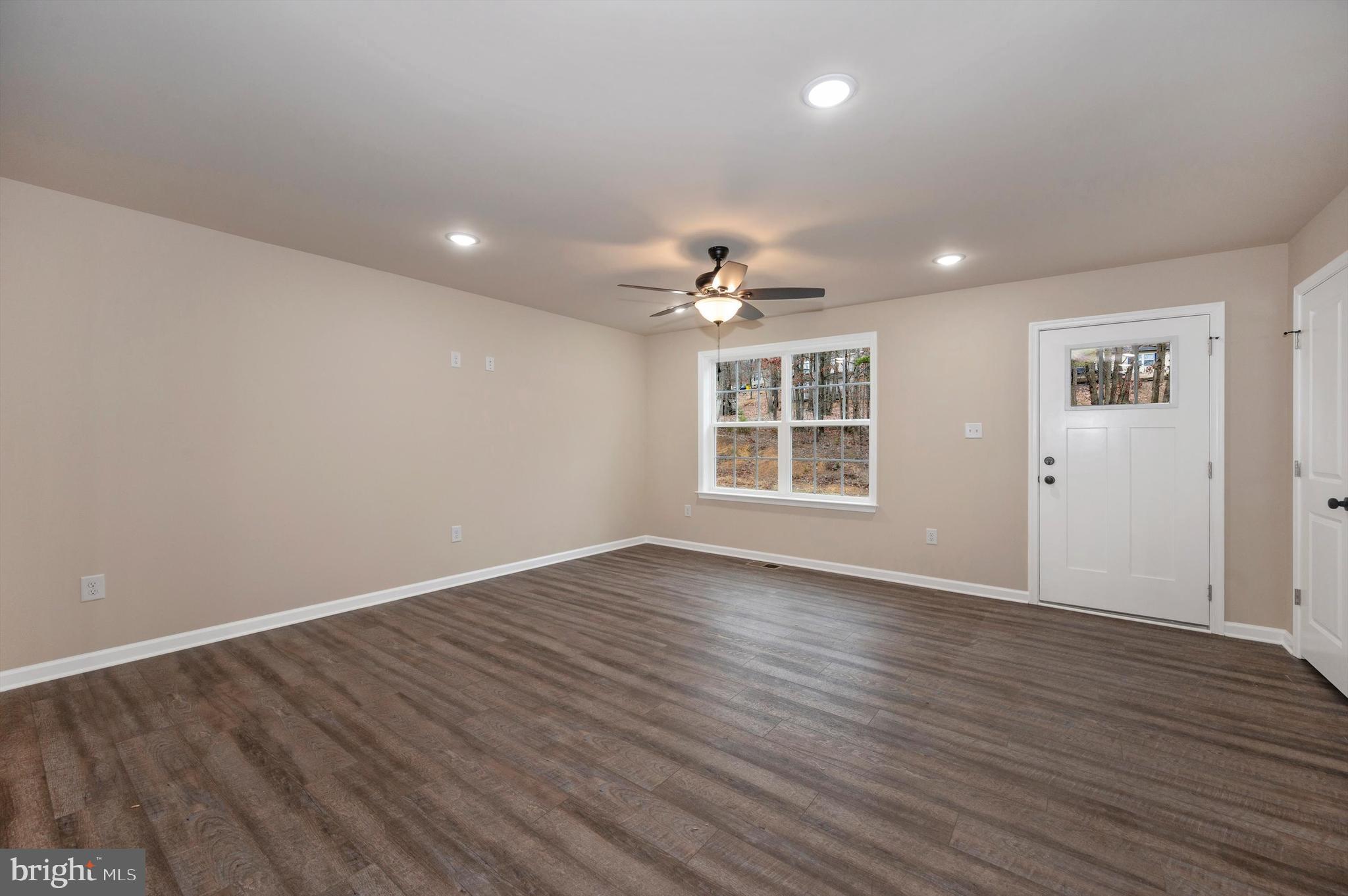 KATES HOLLOW ACRES - Residential