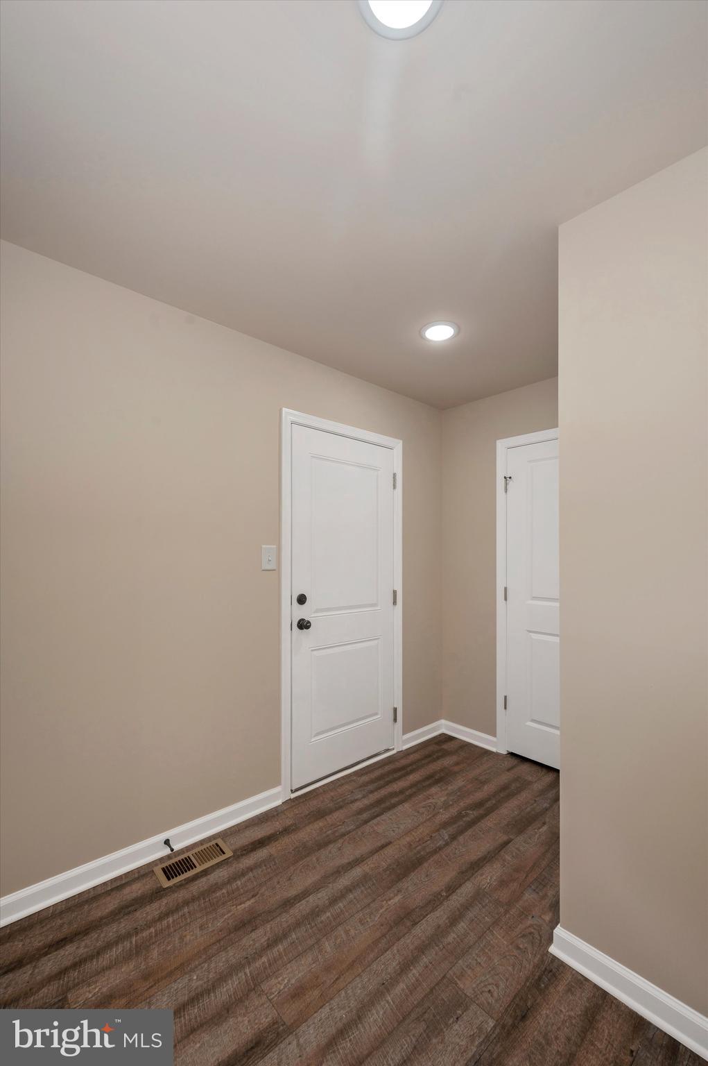 KATES HOLLOW ACRES - Residential