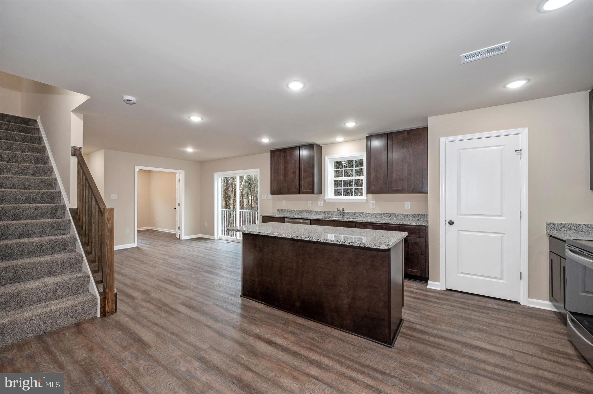 KATES HOLLOW ACRES - Residential