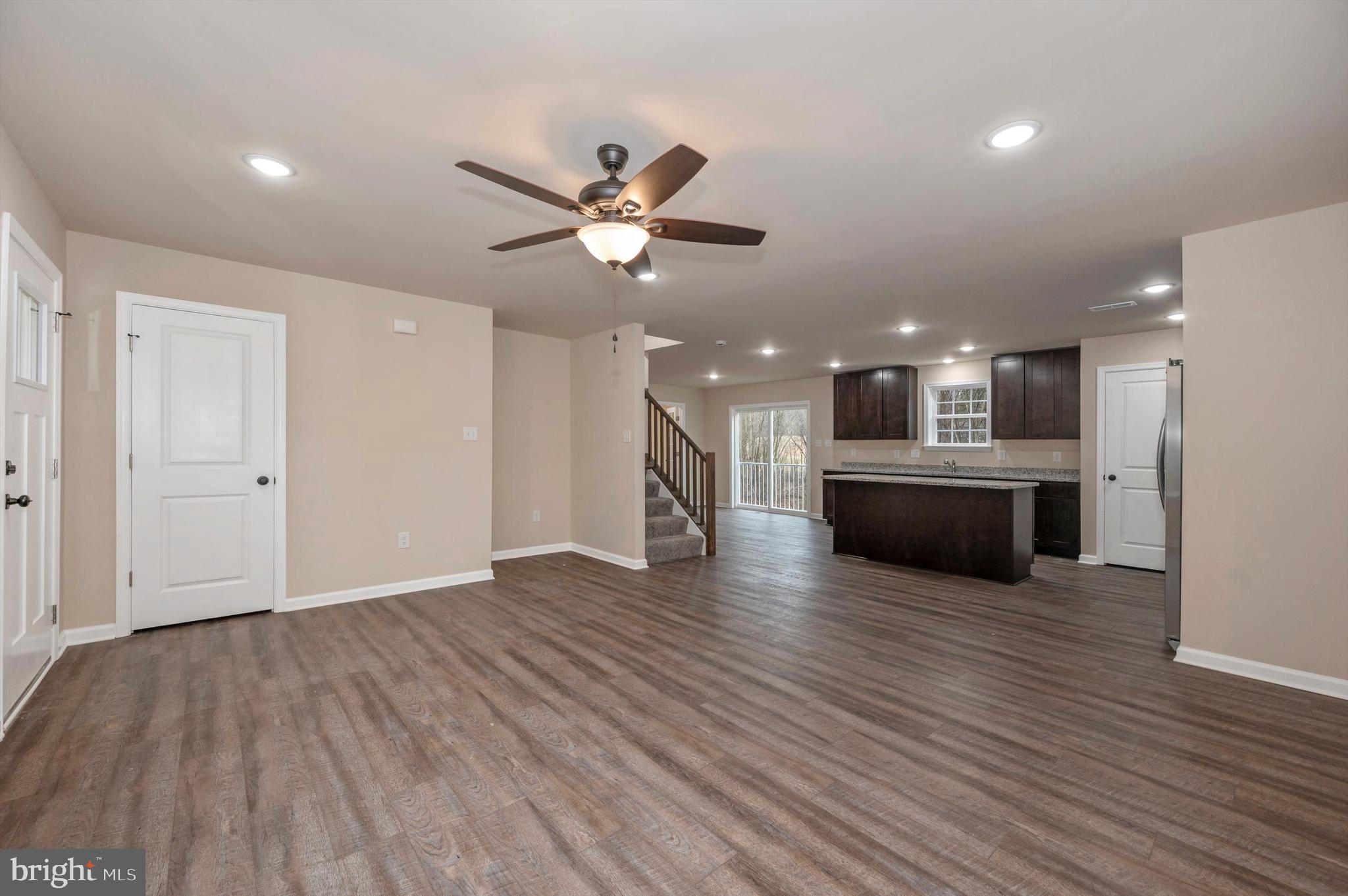 KATES HOLLOW ACRES - Residential