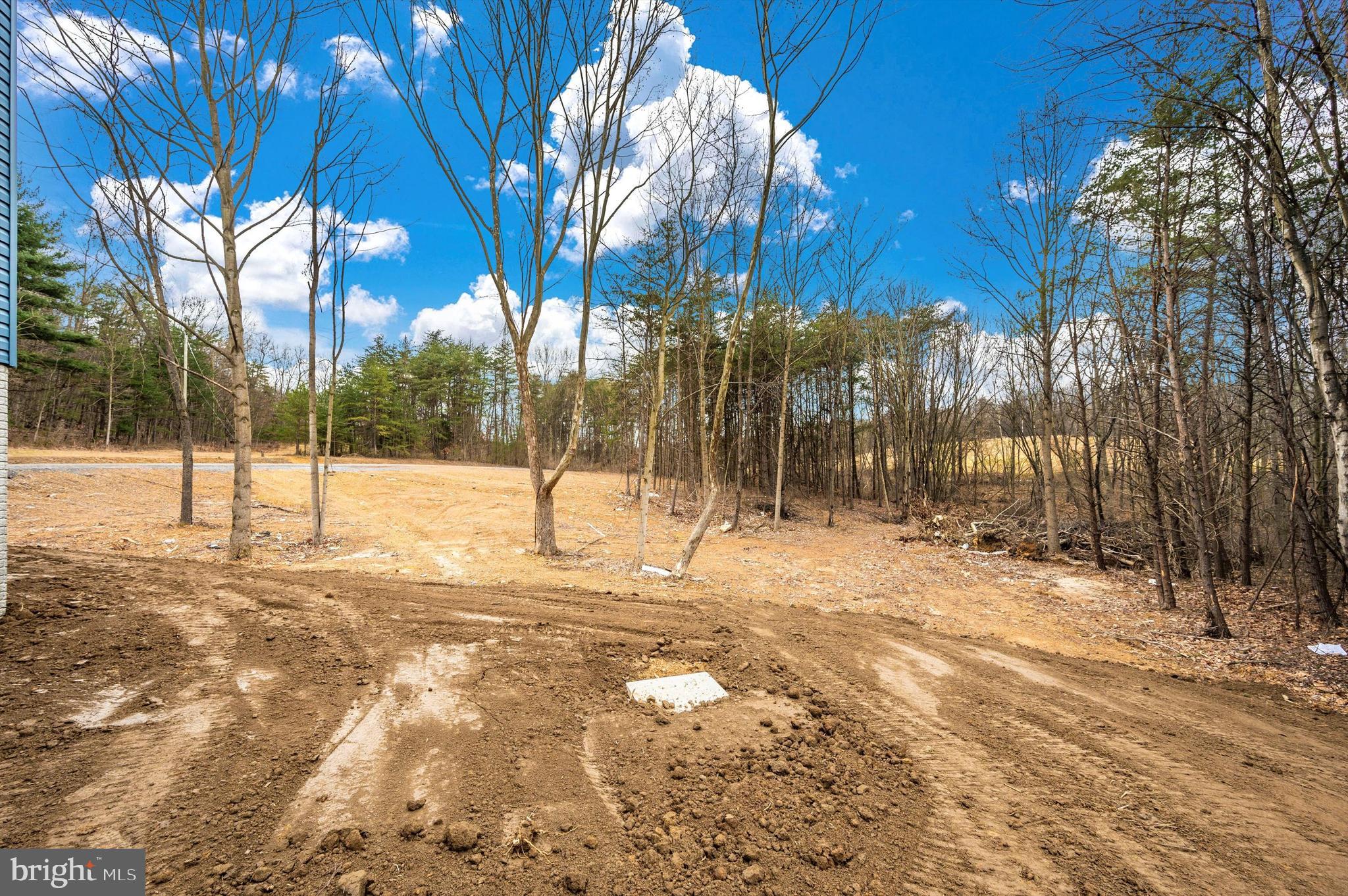 KATES HOLLOW ACRES - Residential