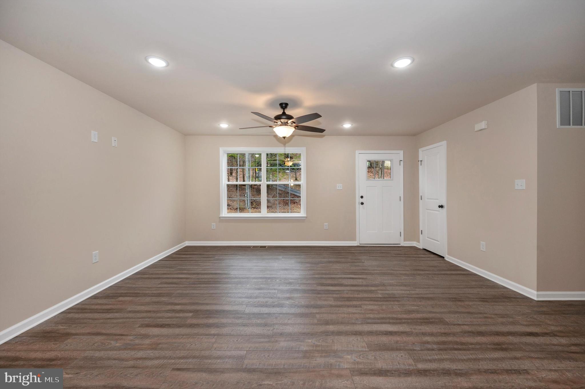 KATES HOLLOW ACRES - Residential