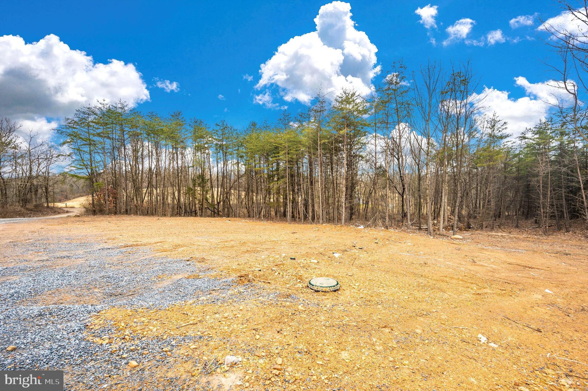 KATES HOLLOW ACRES - Residential