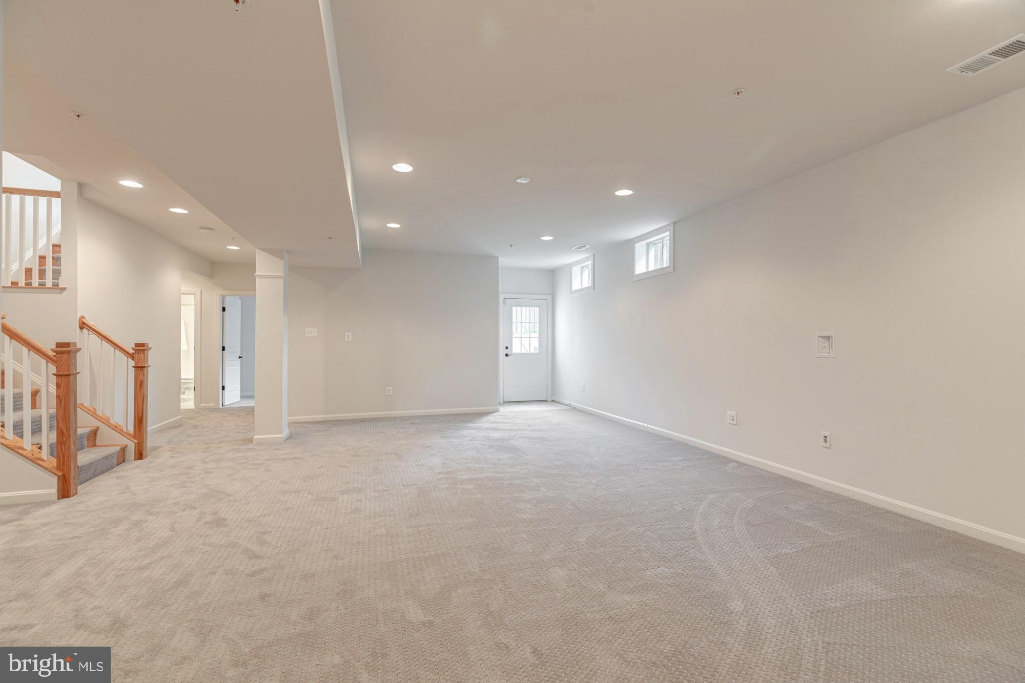 ROBERTS LANDING - Residential