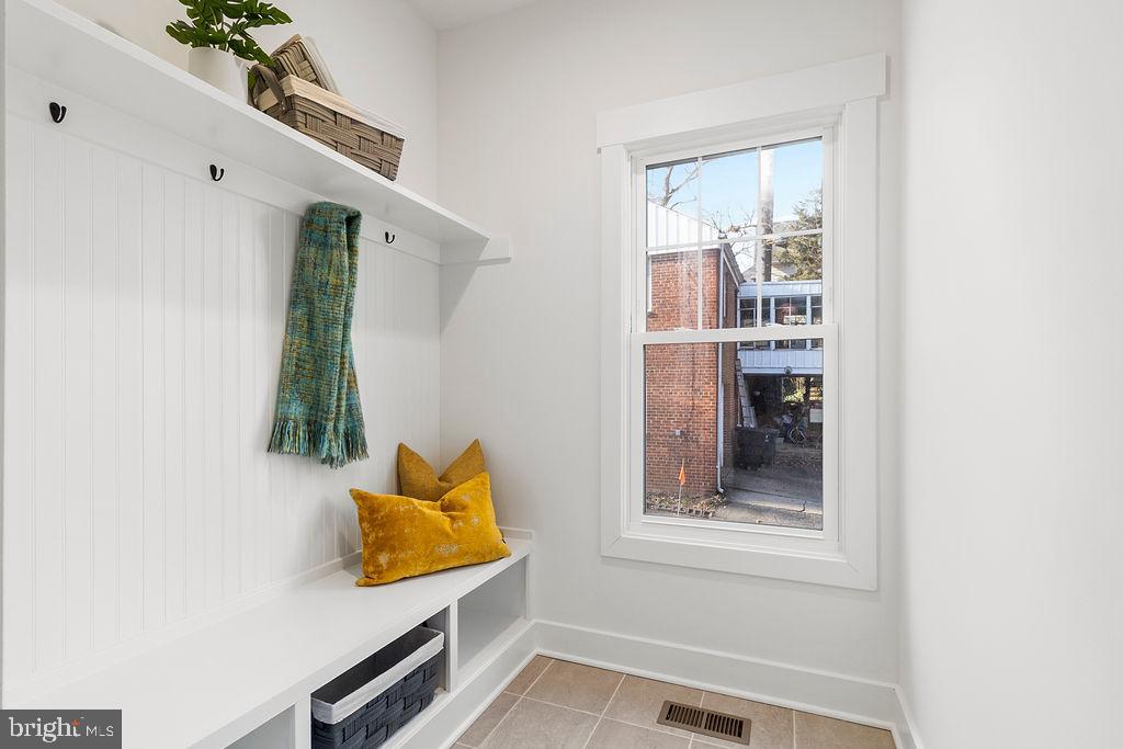 NORTH ARLINGTON - Residential