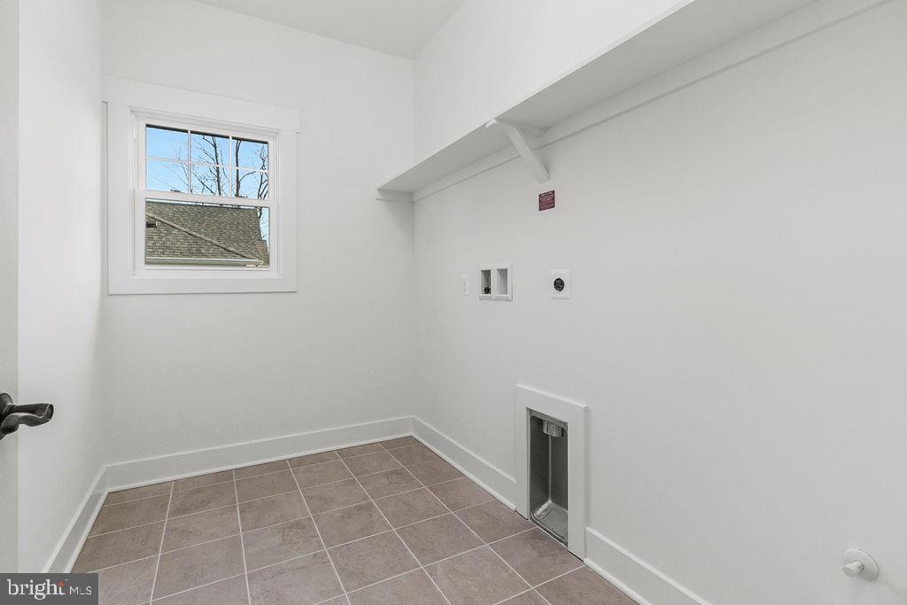 NORTH ARLINGTON - Residential