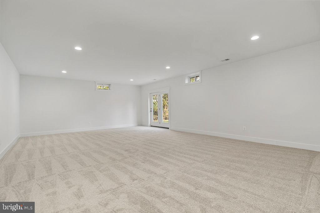 NORTH ARLINGTON - Residential