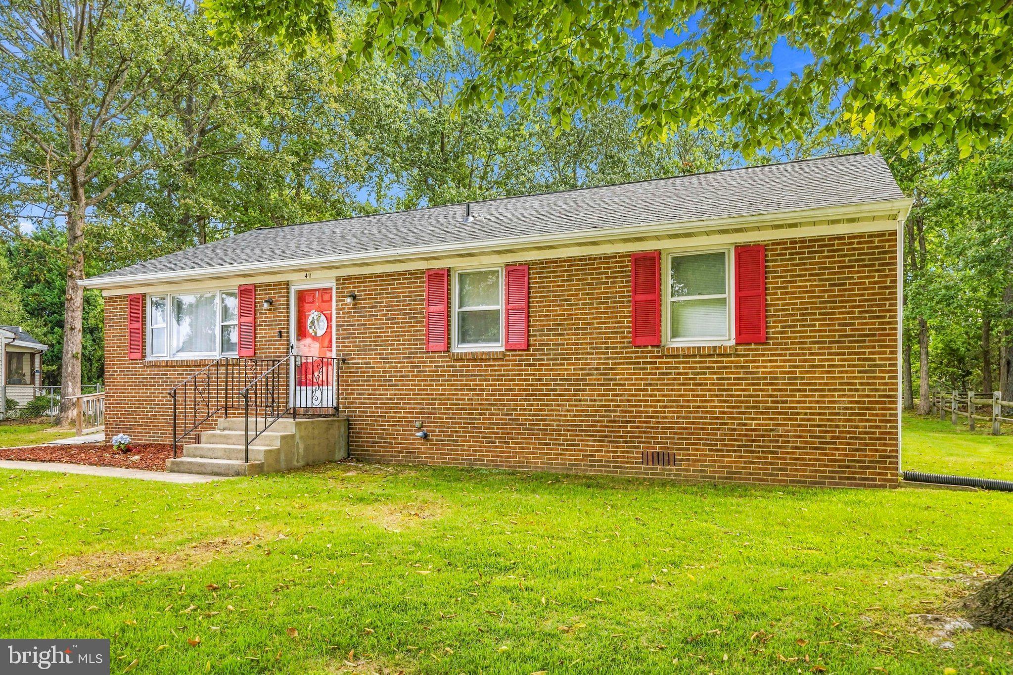 411 LINDEN LANE