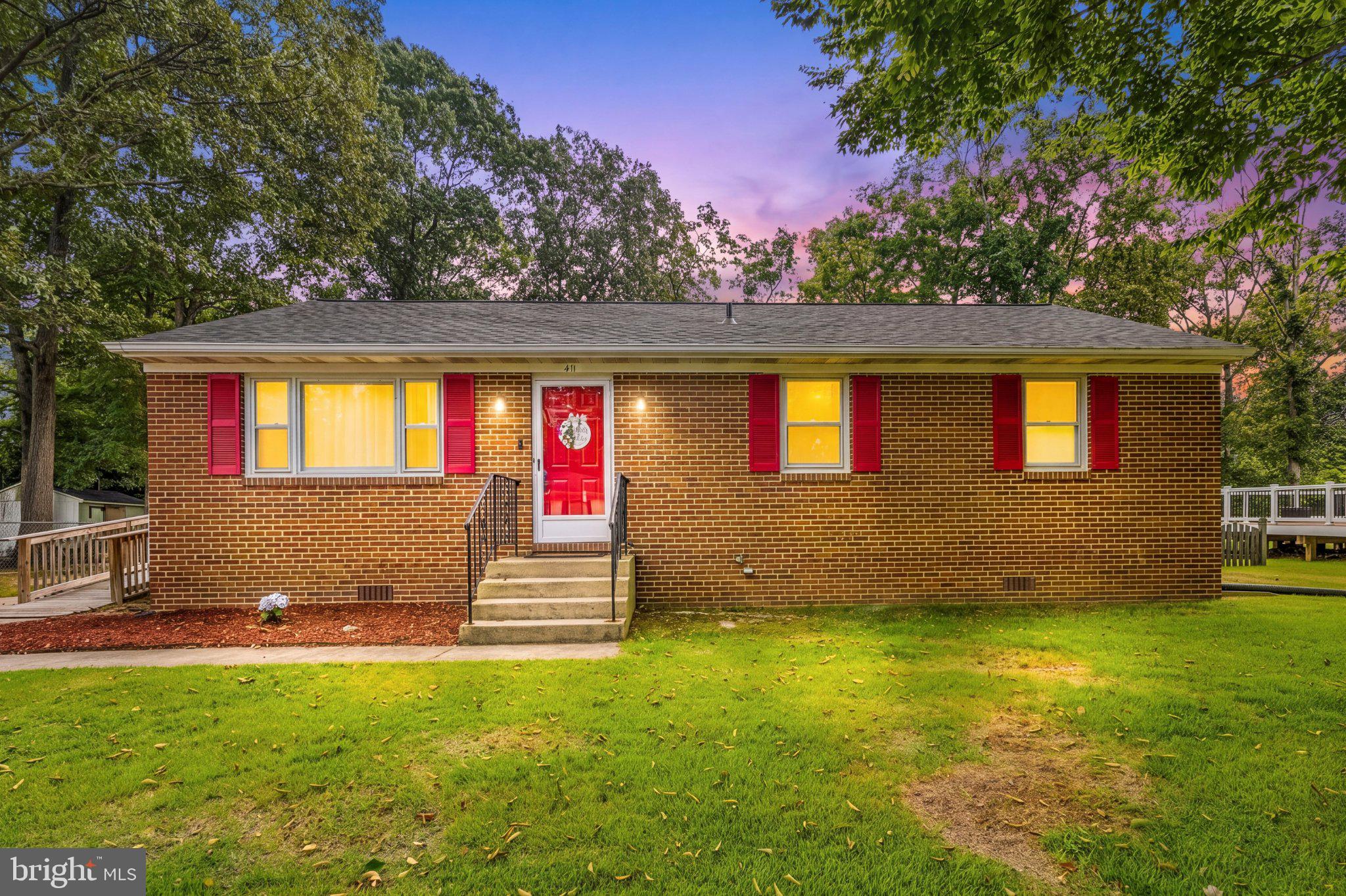 411 LINDEN LANE