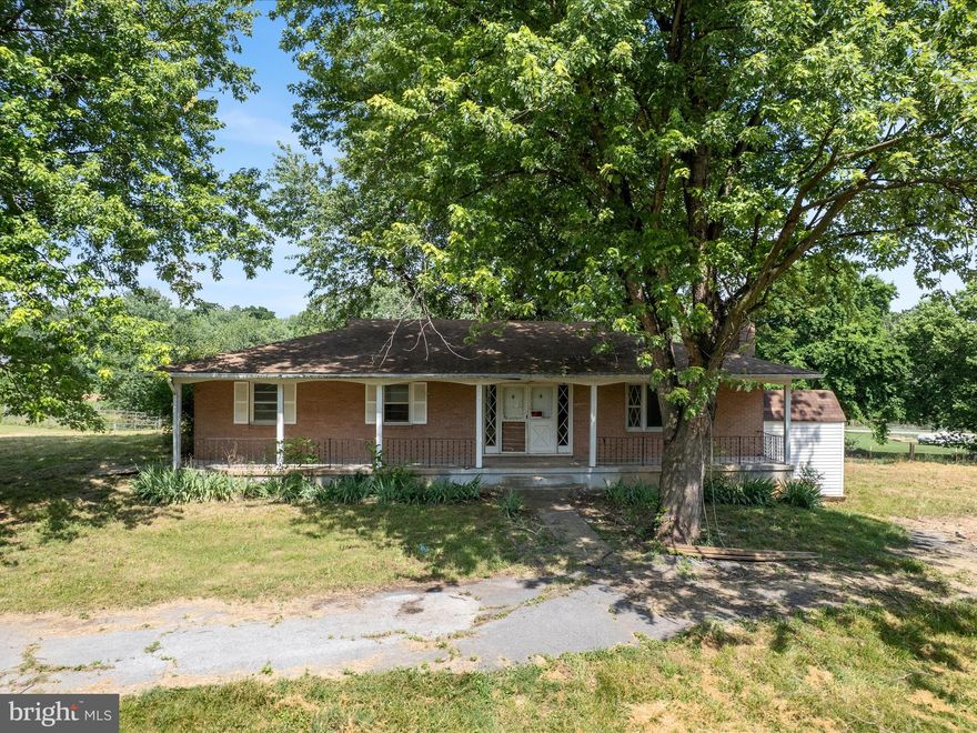 *** Highest & Best Offers due on Wednesday, July 2nd at noon.
Investor Special in Walnut Grove! This 3-bedroom, 1-bath rancher sits on a generous 3-acre lot and offers unlimited potential for the right buyer. The home includes an unfinished basement and is ready for a full rehab—perfect for investors or those looking to customize their dream home from the ground up. Located in the desirable Walnut Grove subdivision, this property is being sold strictly AS-IS. Cash only — no financing.
Seller will make no repairs. Buyer to verify all information. Buyer is responsible for all inspections and due diligence. Proof of funds is required with all offers.