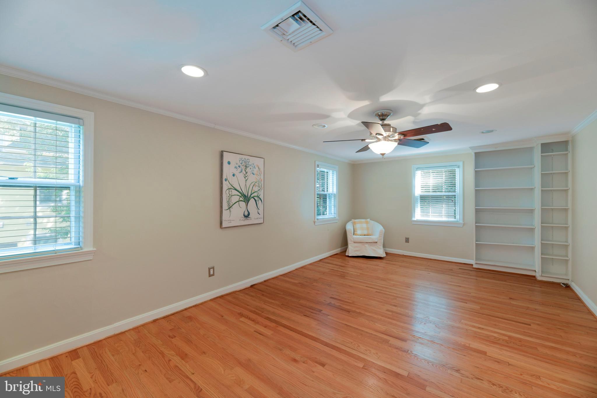 LEEWAY HEIGHTS - Residential