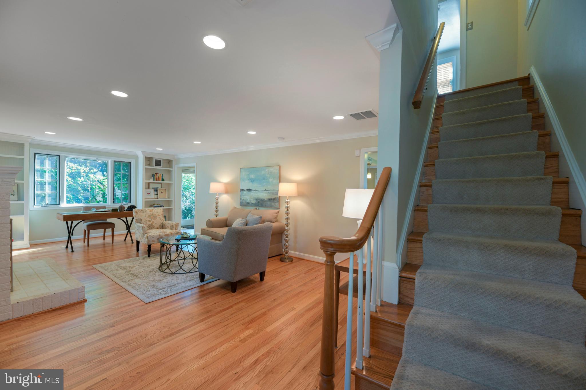 LEEWAY HEIGHTS - Residential