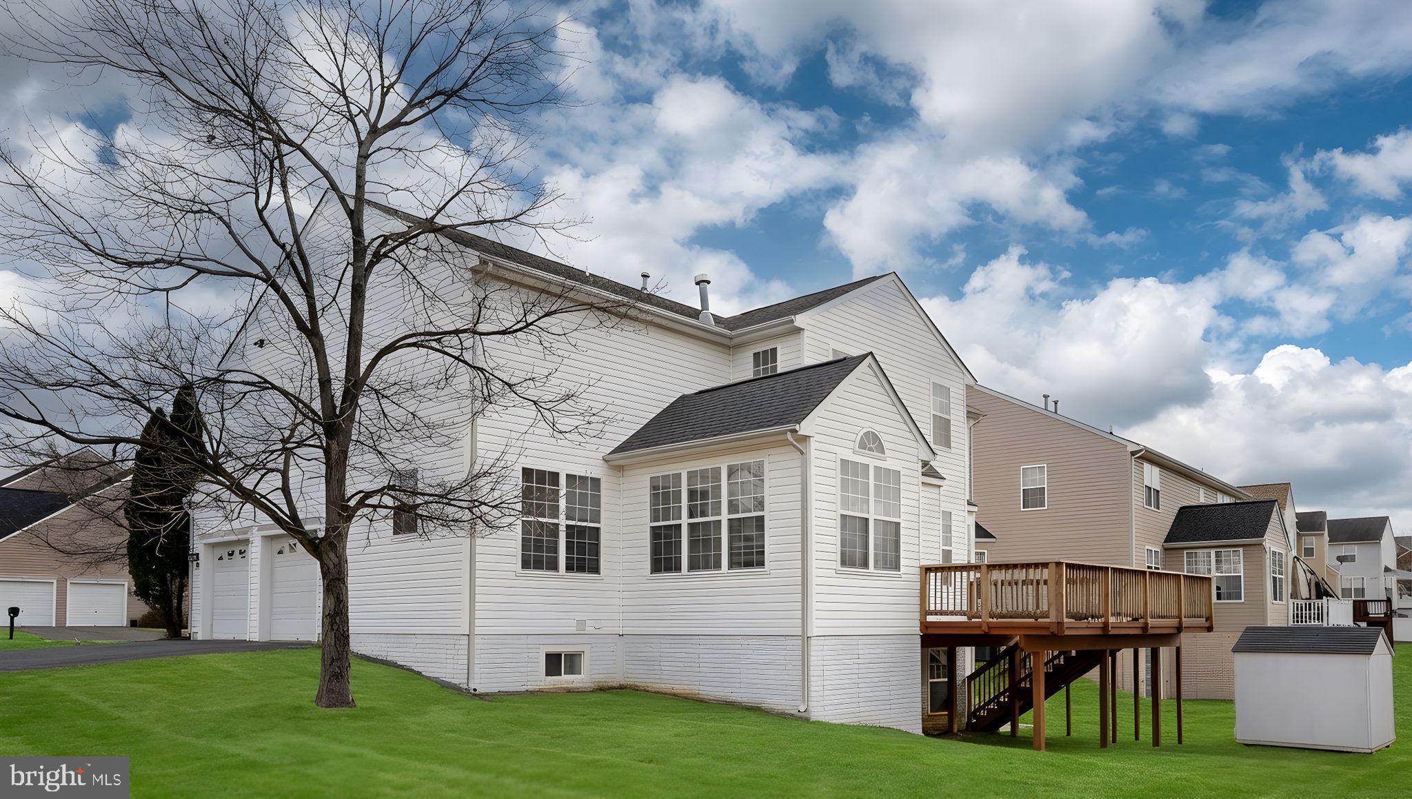 SOMERSET LANDING - Residential