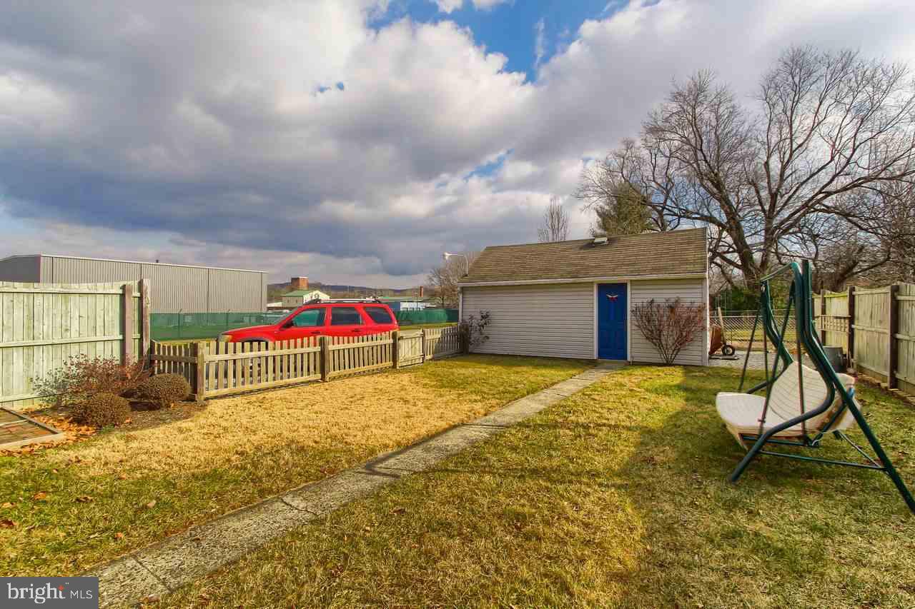 EAST YORK - Residential