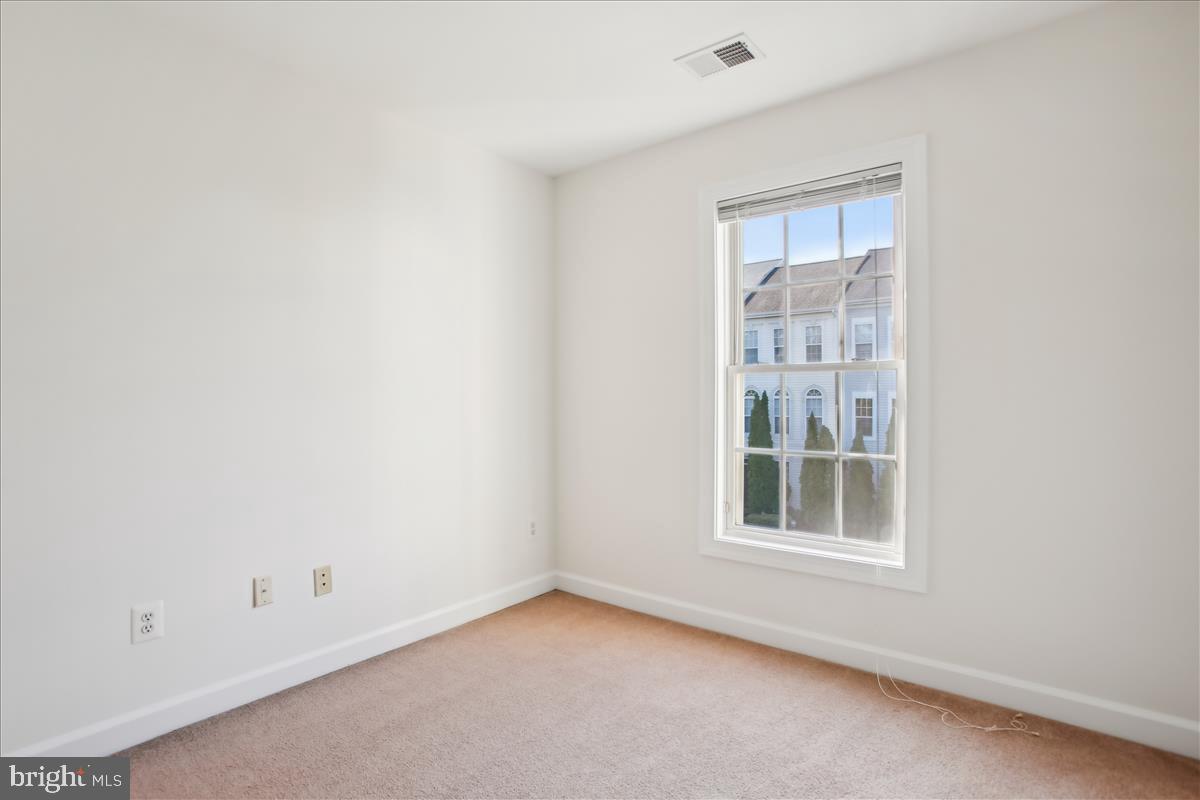 SUMMERS GROVE - Residential Lease